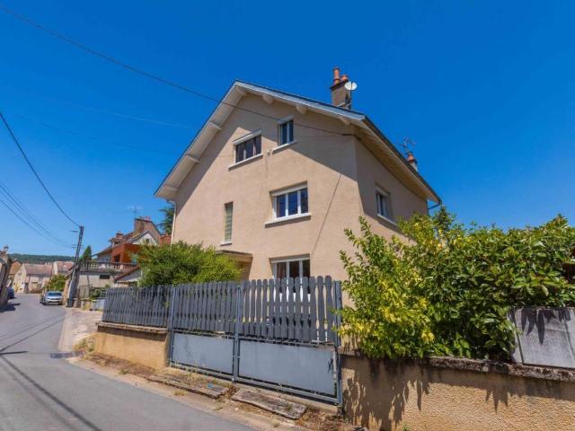 Maison 7 pièces 210 m²