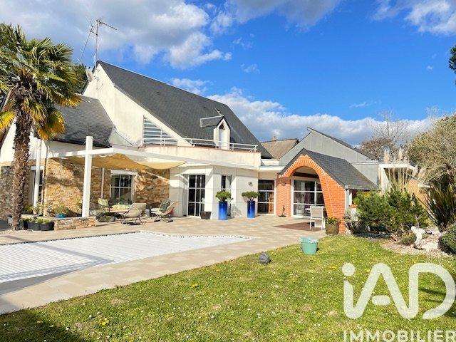 Maison 7 pièces 210 m²
