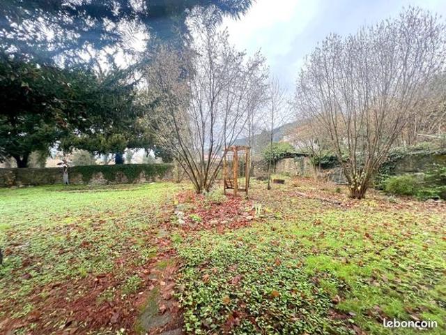 Maison 7 pièces 210 m²