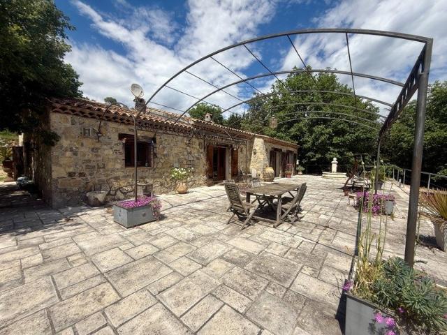 Maison 7 pièces 210 m²