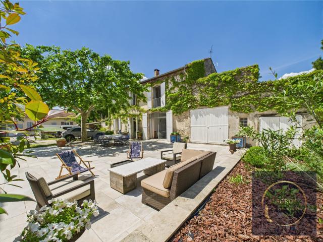 Maison 7 pièces 210 m²