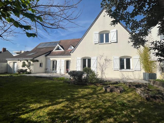 Maison 7 pièces 210 m²