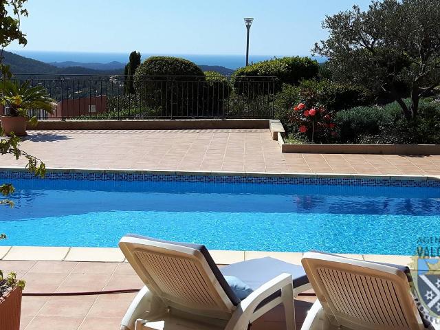 Maison 7 pièces 210 m²