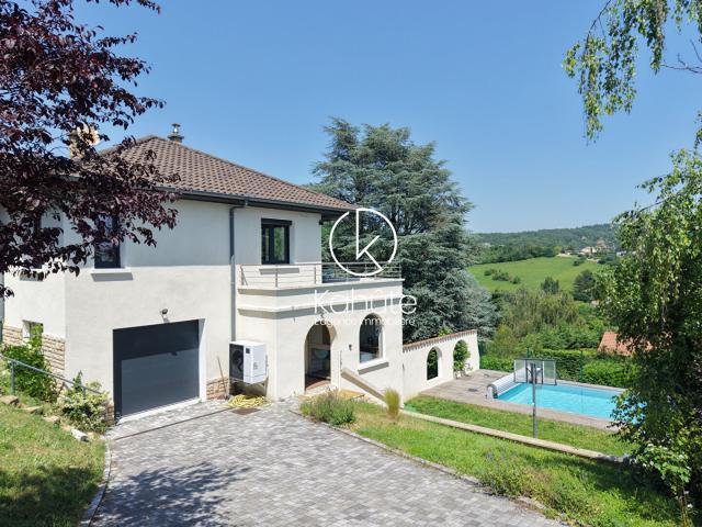 Maison 7 pièces 210 m²