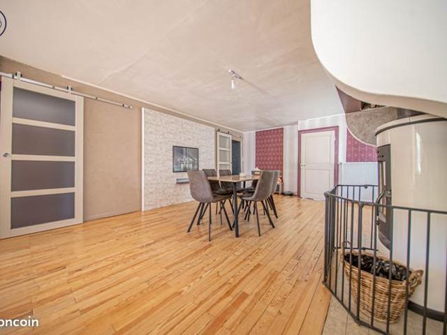 Maison 7 pièces 210 m²