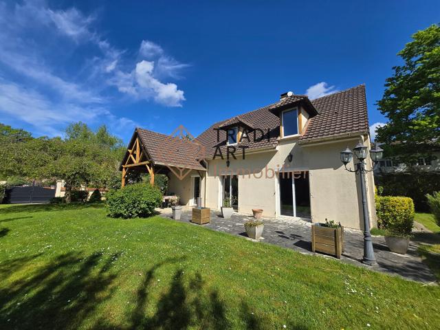 Maison 7 pièces 210 m²