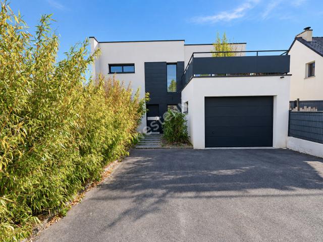 Maison 7 pièces 210 m²