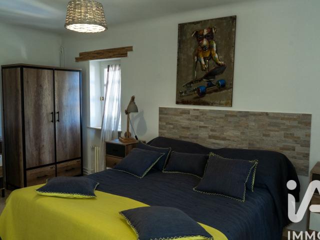 Maison 7 pièces, 210 m² à louer à Saint Maximin la Sainte Baume 83470