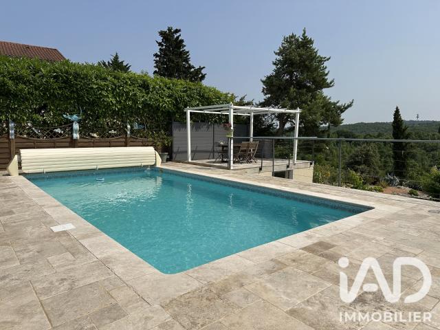 Maison 7 pièces 211 m²