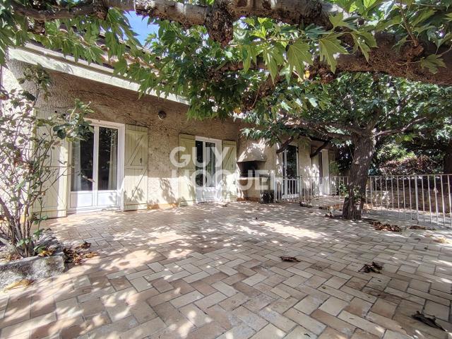 Maison 7 pièces 211 m²