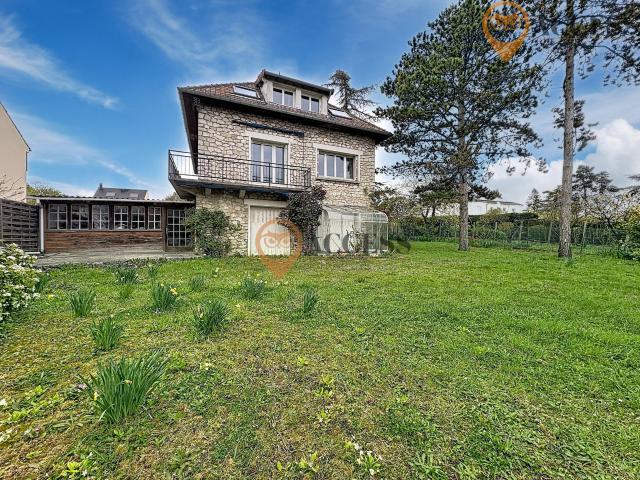 Maison 7 pièces 211 m²