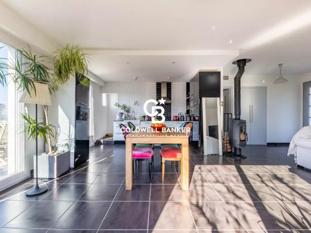 Maison 7 pièces 211 m²