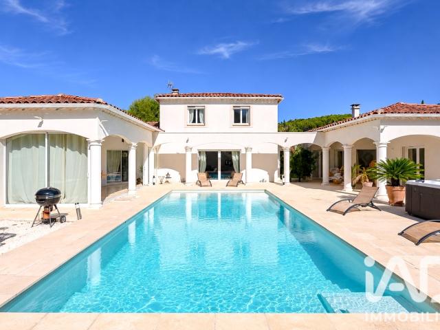 Maison 7 pièces 211 m²