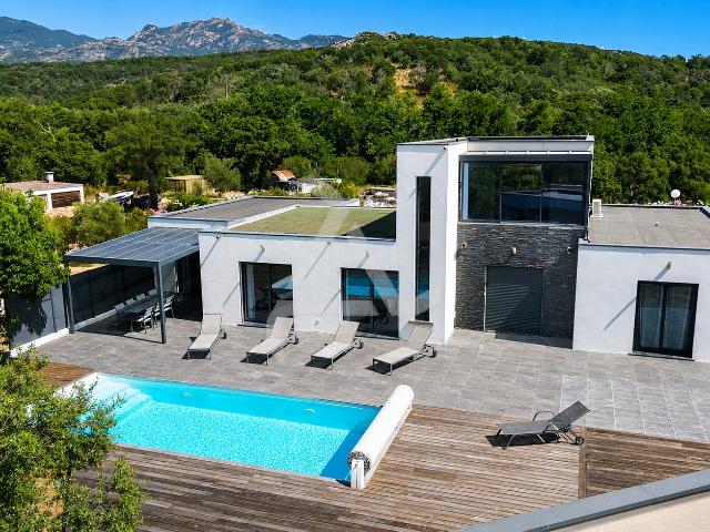 Maison 7 pièces 211 m²