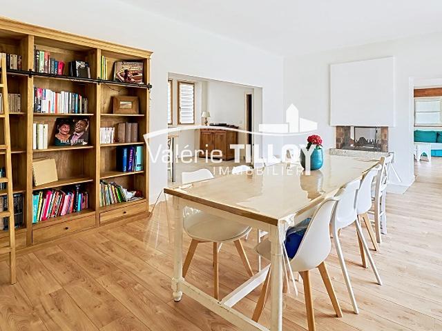 Maison 7 pièces 211 m²