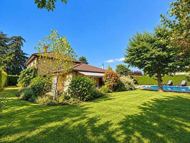 Maison 7 pièces 211 m²