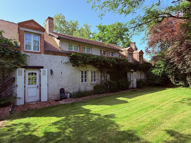 Maison 7 pièces 211 m²