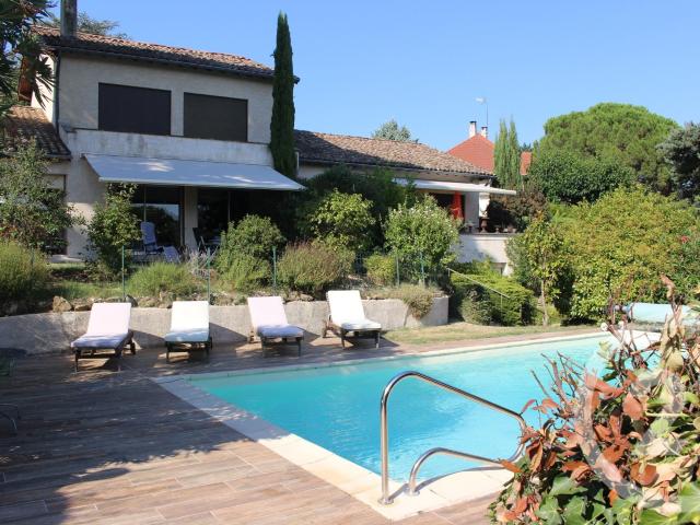 Maison 7 pièces 211 m²