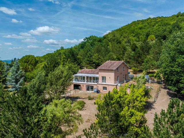 Maison 7 pièces 212 m²