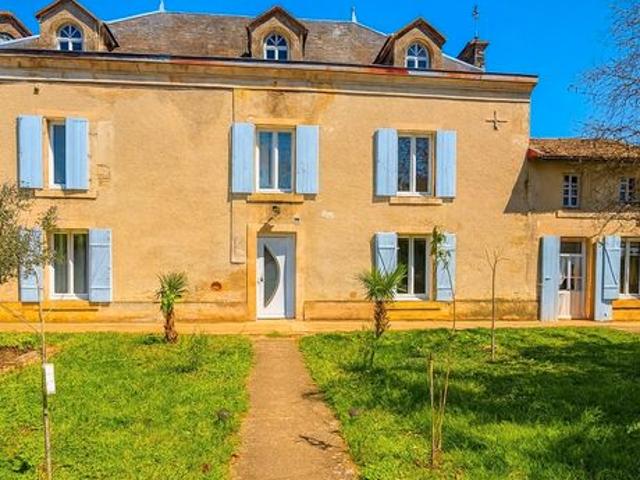 Maison 7 pièces 212 m²