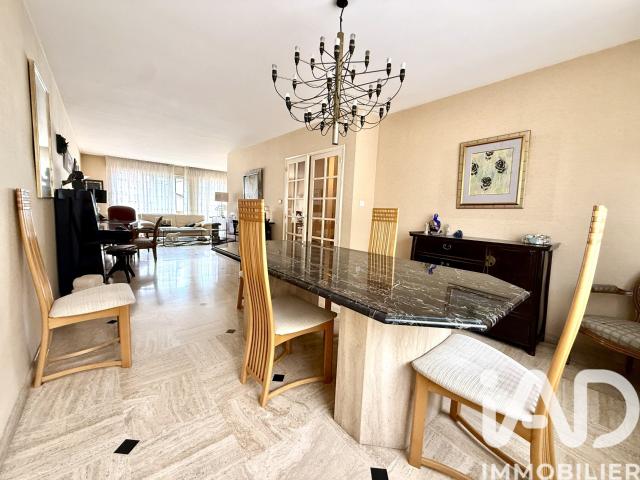 Maison 7 pièces 212 m²