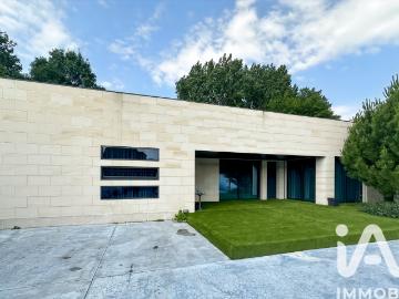 Maison 7 pièces 212 m²