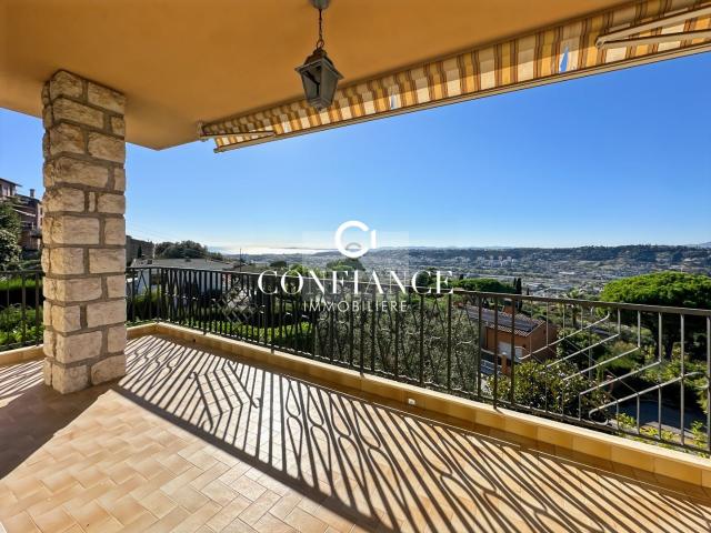 Maison 7 pièces 212 m²
