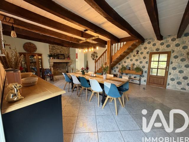 Maison 7 pièces 212 m²