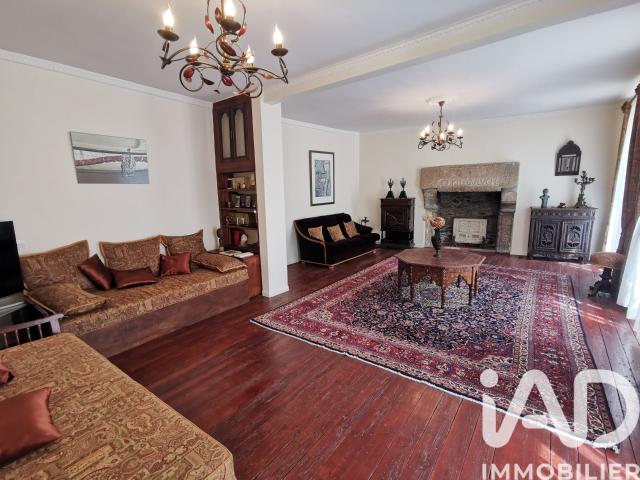 Maison 7 pièces 213 m²