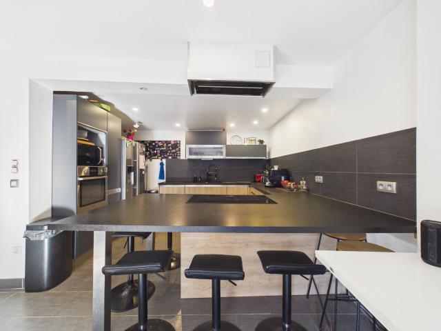 Maison 7 pièces 213 m²