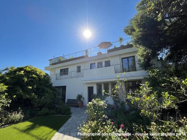 Maison 7 pièces 213 m²