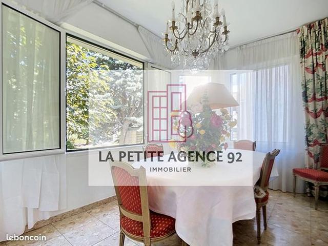 Maison 7 pièces 213 m²