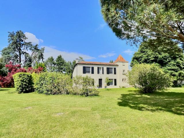 Maison 7 pièces 213 m²