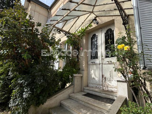 Maison 7 pièces 213 m²