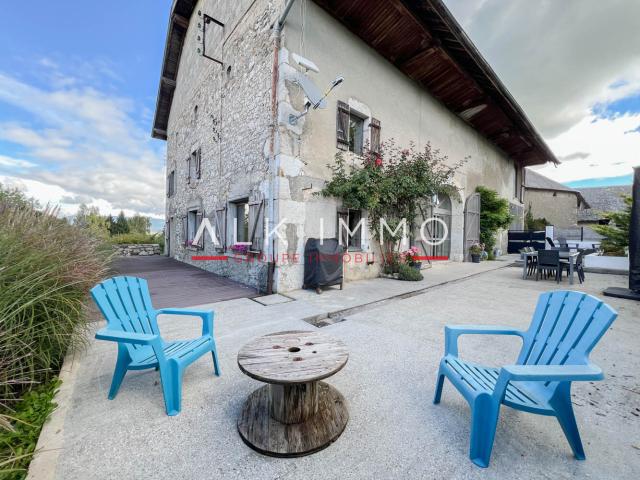 Maison 7 pièces 224 m²