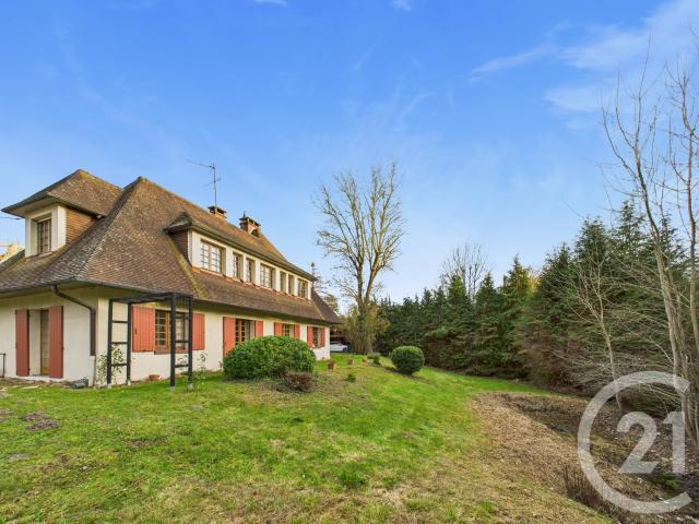 Maison 7 pièces 226 m²