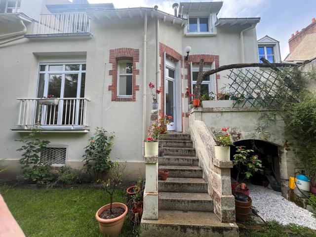 Maison 7 pièces 224 m²