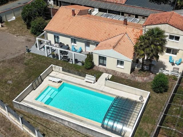 Maison 7 pièces 224 m²