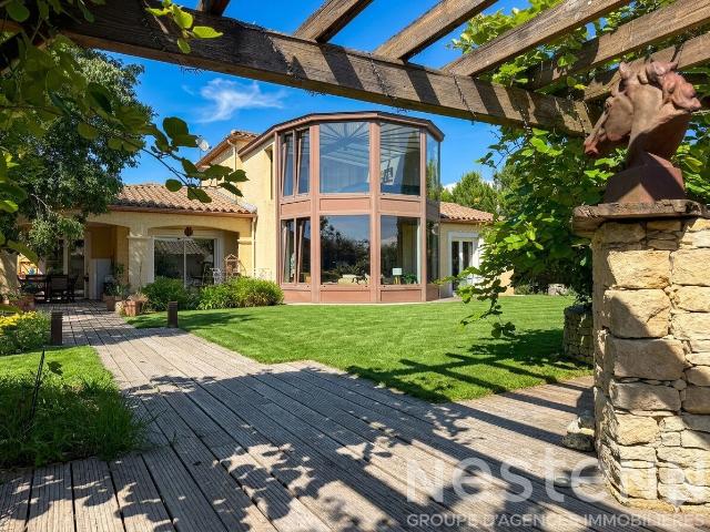 Maison 7 pièces 224 m²