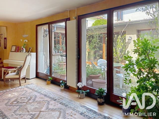 Maison 7 pièces 224 m²