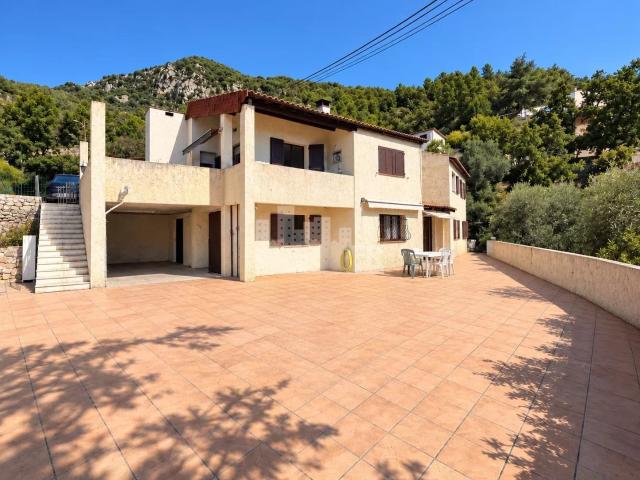 Maison 7 pièces 224 m²