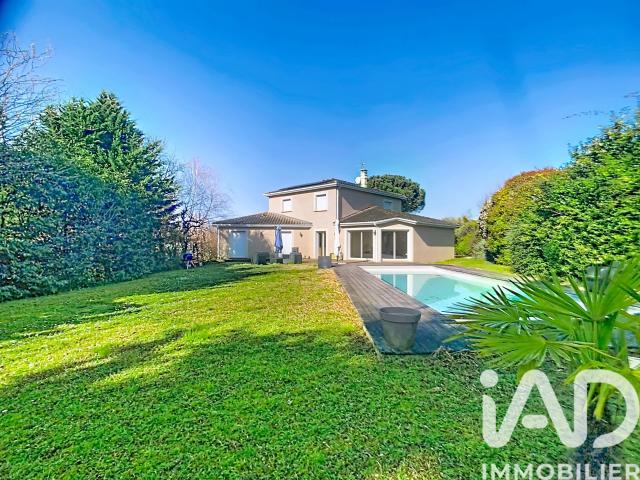 Maison 7 pièces 224 m²