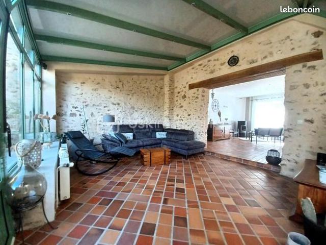 Maison 7 pièces 224 m²