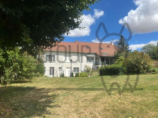 Maison 7 pièces 224 m²