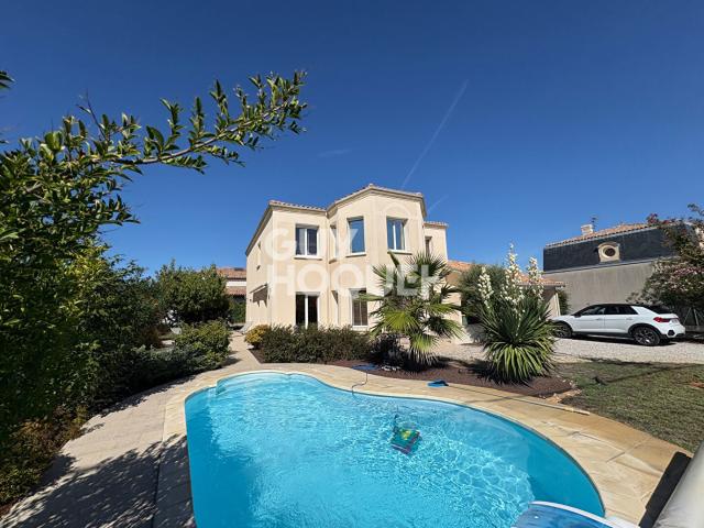 Maison 7 pièces 224 m²