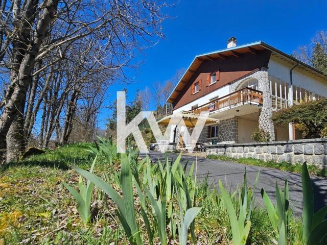 Maison 7 pièces 224 m²