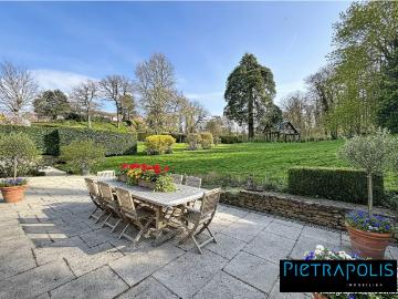 Maison 7 pièces 224 m²