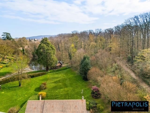 Maison 7 pièces 224 m²