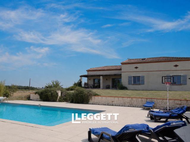 Maison 7 pièces 225 m²