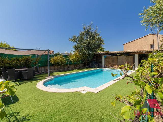 Maison 7 pièces 225 m²